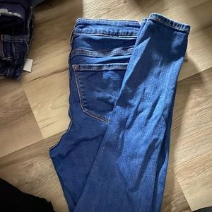 Skinny jeans